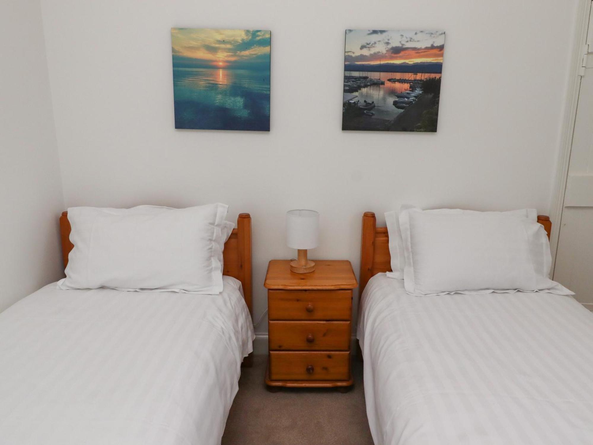 Armstrong Cottages No2 バンボロー エクステリア 写真
